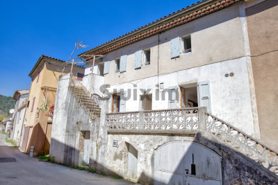 Maison à vendre à CHAMBORIGAUD  - 6 pièces - 100 m² 