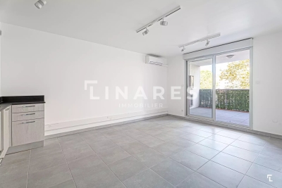 Appartement à vendre à PLAN-DE-CUQUES Arbois partie est - 2 pièces - 44 m² 