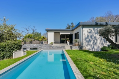 Maison &agrave; vendre &agrave; MARENNES  - 8 pi&egrave;ces - 260 m&sup2; 