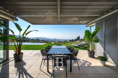 Maison à vendre à NICE Le Centre-Le Haut de Cagnes - 6 pièces - 267 m² 