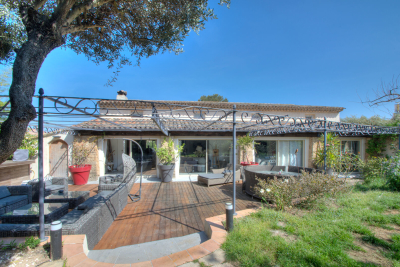 Apartment for sale in ST-RAPHAËL Fayence - 6 rooms - 250 m² 