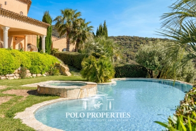 Maison &agrave; vendre &agrave; GRIMAUD  - 12 pi&egrave;ces - 464 m&sup2; 