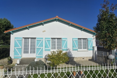 Maison à vendre à ST PALAIS SUR MER  - 9 pièces - 170 m² 