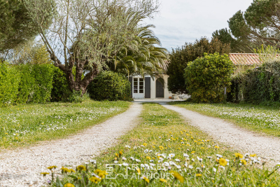Maison à vendre à ST PIERRE D OLERON Le Bois-Plage-en-Ré - 5 pièces - 118 m² 