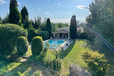 Maison &agrave; vendre &agrave; FONTVIEILLE  - 8 pi&egrave;ces - 256 m&sup2; 