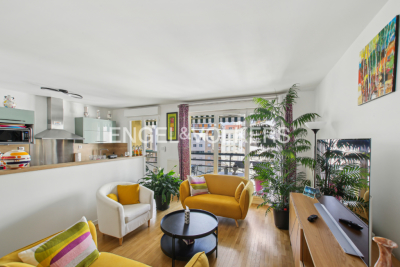 Apartment for sale in COURBEVOIE Trezel 1 - 3 rooms - 66 m² 