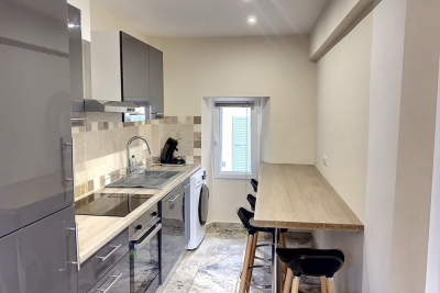 Maison &agrave; vendre &agrave; LA GARDE-FREINET  - 8 pi&egrave;ces - 210 m&sup2; 