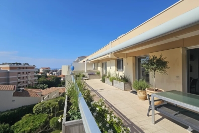 Appartement à vendre à JUAN-LES-PINS  - 2 pièces - 52 m² 