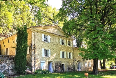 Maison à vendre à MONTÉLIMAR  - 8 pièces - 256 m² 