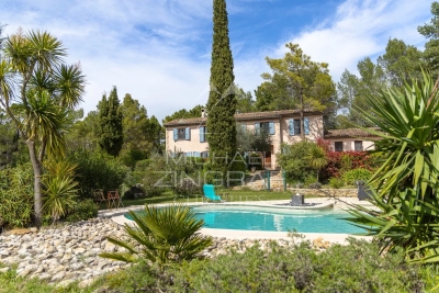 House for sale in FAYENCE Fayence - 7 rooms - 196 m² 