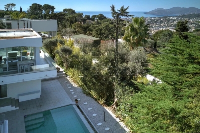 Maison à louer à LE CANNET Colombier - 8 pièces - 258 m² 