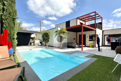 Maison à vendre à VALENCE Mours-Saint-Eusèbe - 6 pièces - 167 m² 