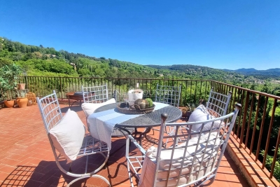 Maison à vendre au sol fayence 