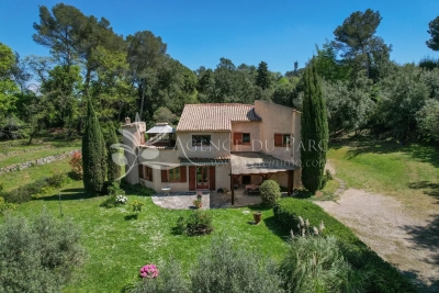 Maison à vendre à OPIO Saint-Mathieu - 8 pièces - 300 m² 