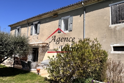 Maison à vendre à GAGNIERES Les Amoureux - 7 pièces - 187 m² 