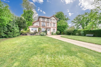 Maison à vendre à GARCHES Martinets 1 - 9 pièces - 240 m² 