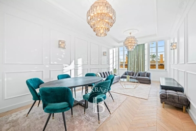 Apartment for sale in NICE  - 6 rooms - 131 m² 
