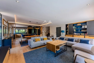 House for sale in ARCACHON  - 9 rooms - 450 m² 