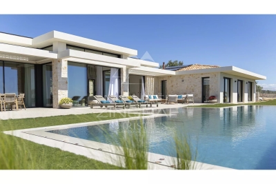 Maison à vendre à ROQUEFORT-LES-PINS Rabiac-La Paganne - 9 pièces - 575 m² 