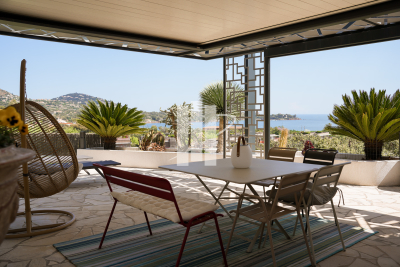 Maison à vendre à ST-RAPHAËL Peyron-Saint Sebastien - 5 pièces - 270 m² 