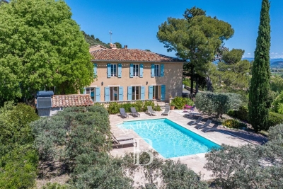 Maison à vendre à MANOSQUE  - 10 pièces - 420 m² 