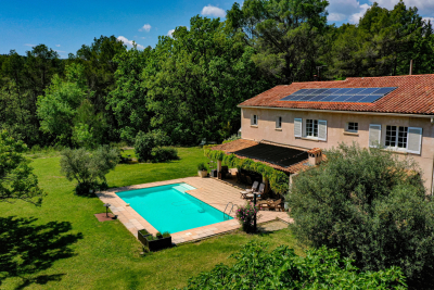 Maison à vendre à DRAGUIGNAN Nord Rn7 - 6 pièces - 208 m² 