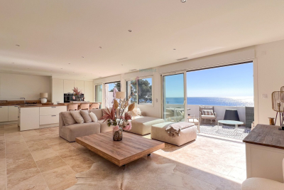 Apartment for sale in LES ISSAMBRES Fayence - 3 rooms - 98 m² 