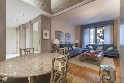 Appartement à vendre à PARIS 8EME Palais Royal - 3 pièces - 66 m² 