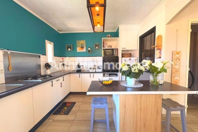 Maison à vendre à ST-CHINIAN Bassan - 7 pièces - 98 m² 