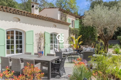 Maison &agrave; vendre &agrave; ROQUEFORT-LES-PINS  - 8 pi&egrave;ces - 275 m&sup2; 