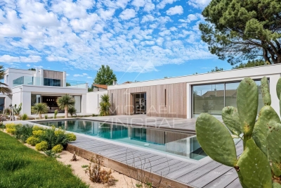 Maison &agrave; vendre &agrave; GUJAN-MESTRAS  - 7 pi&egrave;ces - 205 m&sup2; 