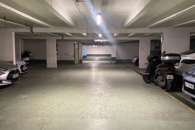 Parking/Garage &agrave; vendre de plein 