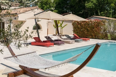 Maison à vendre à FARGUES-ST-HILAIRE La Bastide - 7 pièces - 509 m² 