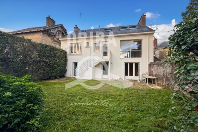 Maison &agrave; vendre &agrave; NANTES  - 7 pi&egrave;ces - 200 m&sup2; 