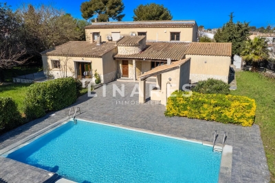 Maison à vendre à MARSEILLE 12EME La Jarre-Roy d'Espagne - 7 pièces - 260 m² 
