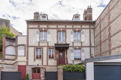 Maison à vendre à HONFLEUR  - 7 pièces - 155 m² 