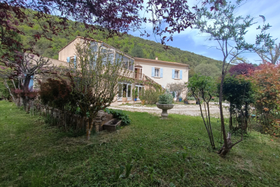Maison &agrave; vendre &agrave; Savoillan  - 7 pi&egrave;ces 180 m&sup2; 