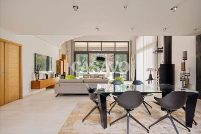 Maison à vendre à AURIOL Miramas Centre - 6 pièces - 272 m² 