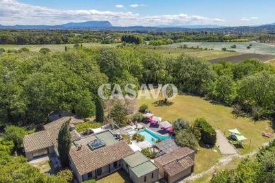 Maison à vendre à PUYRICARD  - 10 pièces - 320 m² 