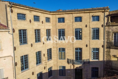 Bien à vendre à LAMBESC   - 1025 m² 