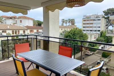 Apartment to rent in CANNES Moulieres - 2 rooms - 49 m² 