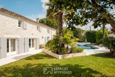 Maison à vendre à DOMPIERRE SUR MER Sebastien de Brouard - 7 pièces - 268 m² 