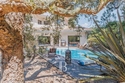 Maison à vendre à LÈGE-CAP-FERRET  - 6 pièces - 201 m² 