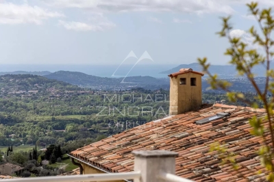 Appartement &agrave; vendre &agrave; CHATEAUNEUF-GRASSE  - 5 pi&egrave;ces - 75 m&sup2; 