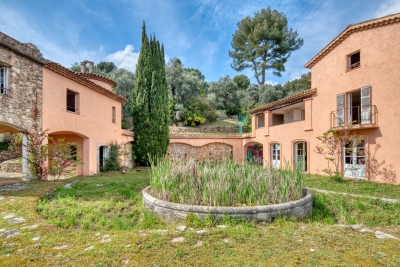 Maison &agrave; vendre &agrave; GRASSE Plascassier - 14 pi&egrave;ces - 806 m&sup2; 