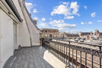 Apartment for sale in PARIS 6EME Monnaie - 2 rooms - 42 m&sup2; 