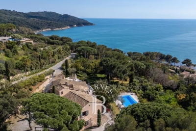 House to rent in LA CROIX-VALMER  - 8 rooms - 193 m² 