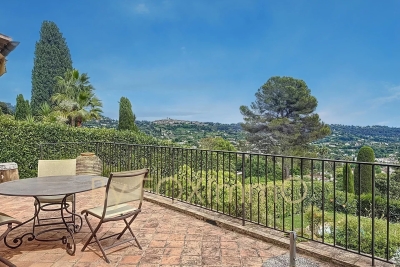 Maison &agrave; vendre &agrave; LA COLLE-SUR-LOUP  - 5 pi&egrave;ces - 195 m&sup2; 