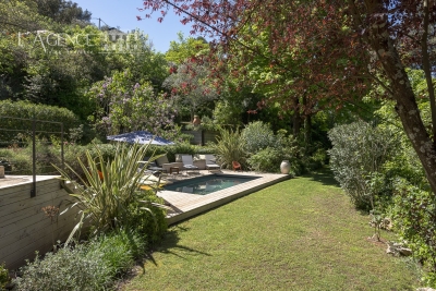 Maison à vendre à AIX-EN-PROVENCE Petite Couronne - 6 pièces - 157 m² 