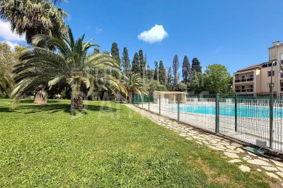 Apartment for sale in ANTIBES  - 3 rooms - 65 m&sup2; 